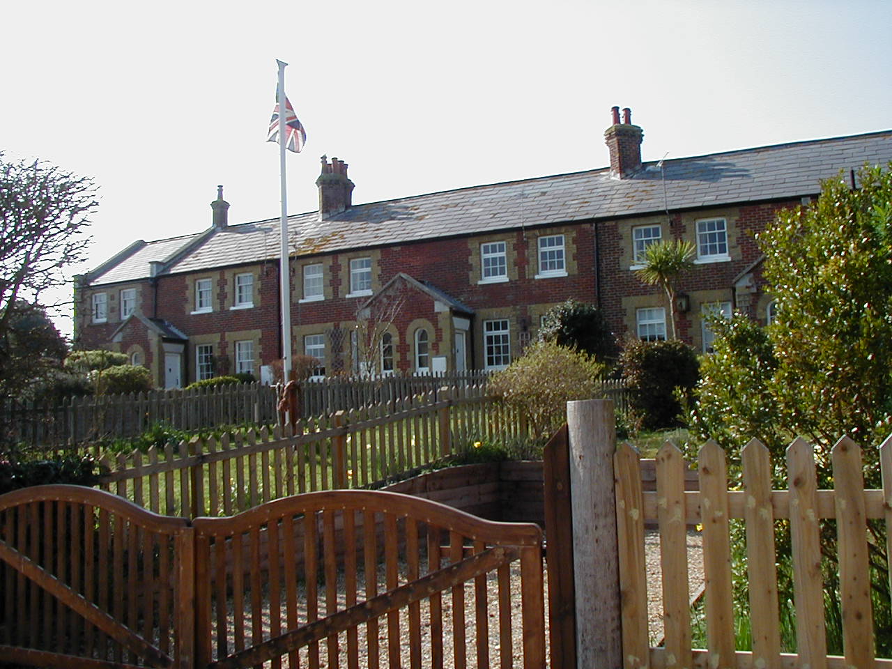 P3300076.JPG - 200708 Bytes