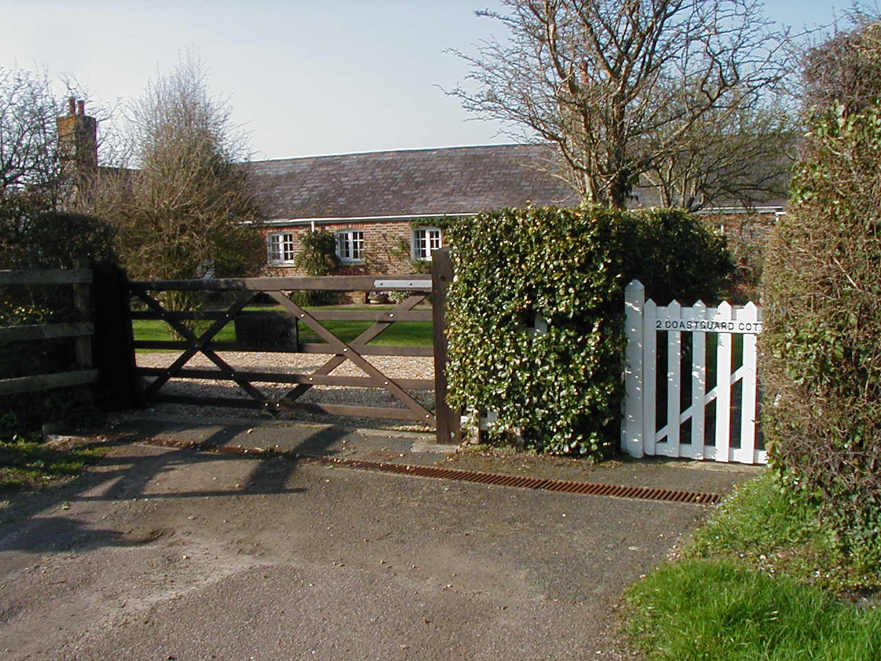 P3300083.JPG - 216477 Bytes